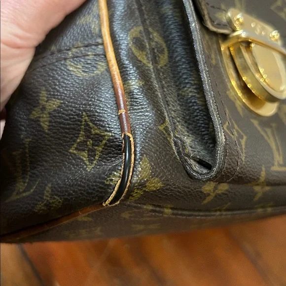 Louis Vuitton Monogram Manhattan PM - Picture 9 of 17